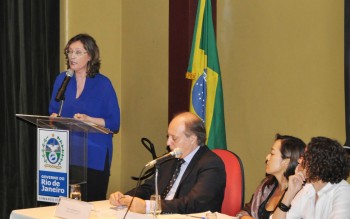 Foi realizado de 27 ao 28 de novembro, na sede do Arquivo Nacional. Participaram, entre outros, Maria do Rosario, secretaria de Direitos Humanos do Brasil e Víctor Abramovich, secretário executivo do IPPDH.